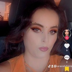 Meet your Posher, Aracely